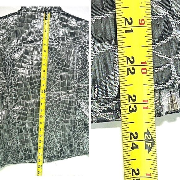Chico's Silver Crocodile Stellar Jacket Size 1 Medium 8 10 US Blazer - Picture 7 of 12